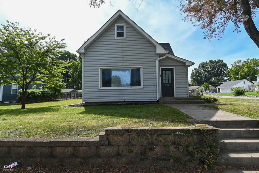 703 E Main ST, Plainfield, IN 46168