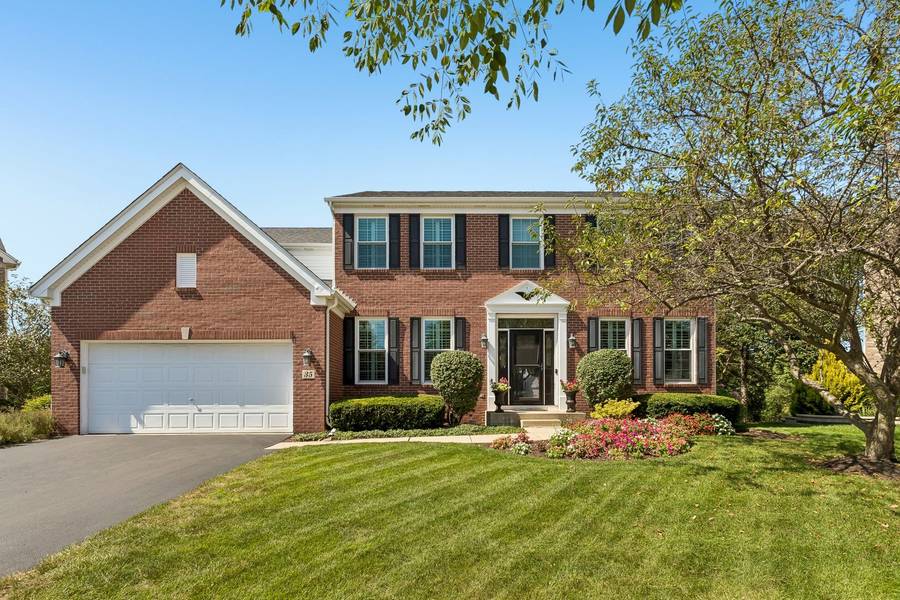 35 Oakview CT, South Elgin, IL 60177
