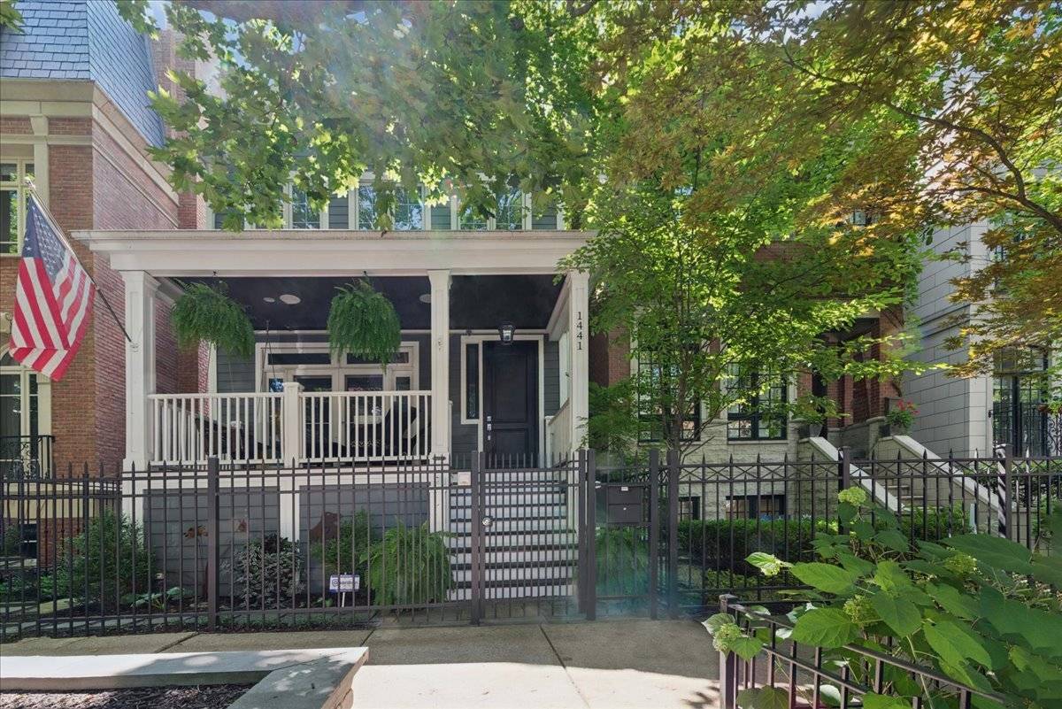1441 W Wolfram #Garden, Chicago, IL 60657