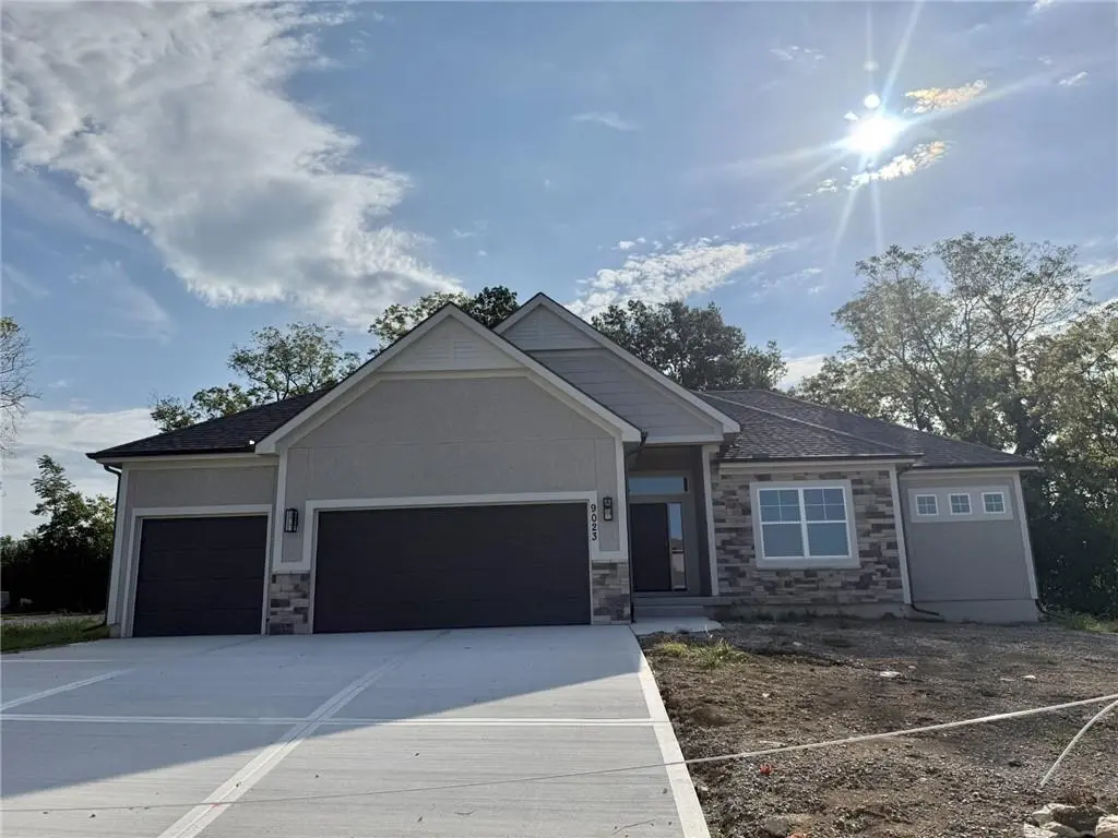 9023 N Colorado AVE, Kansas City, MO 64156