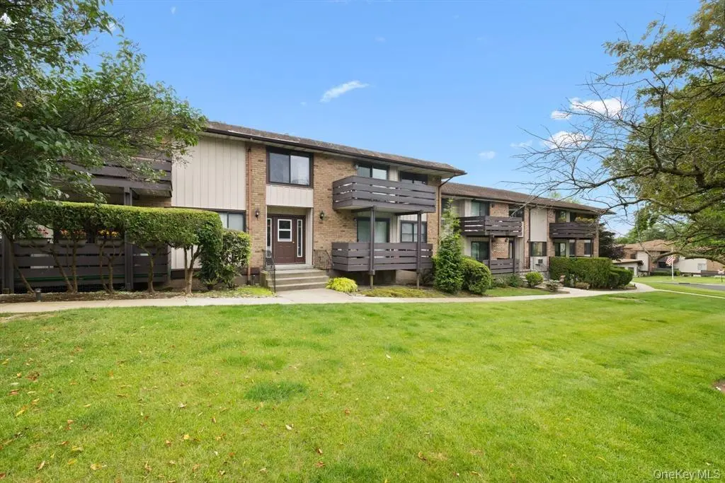 167 Sierra Vista LN, Valley Cottage, NY 10989