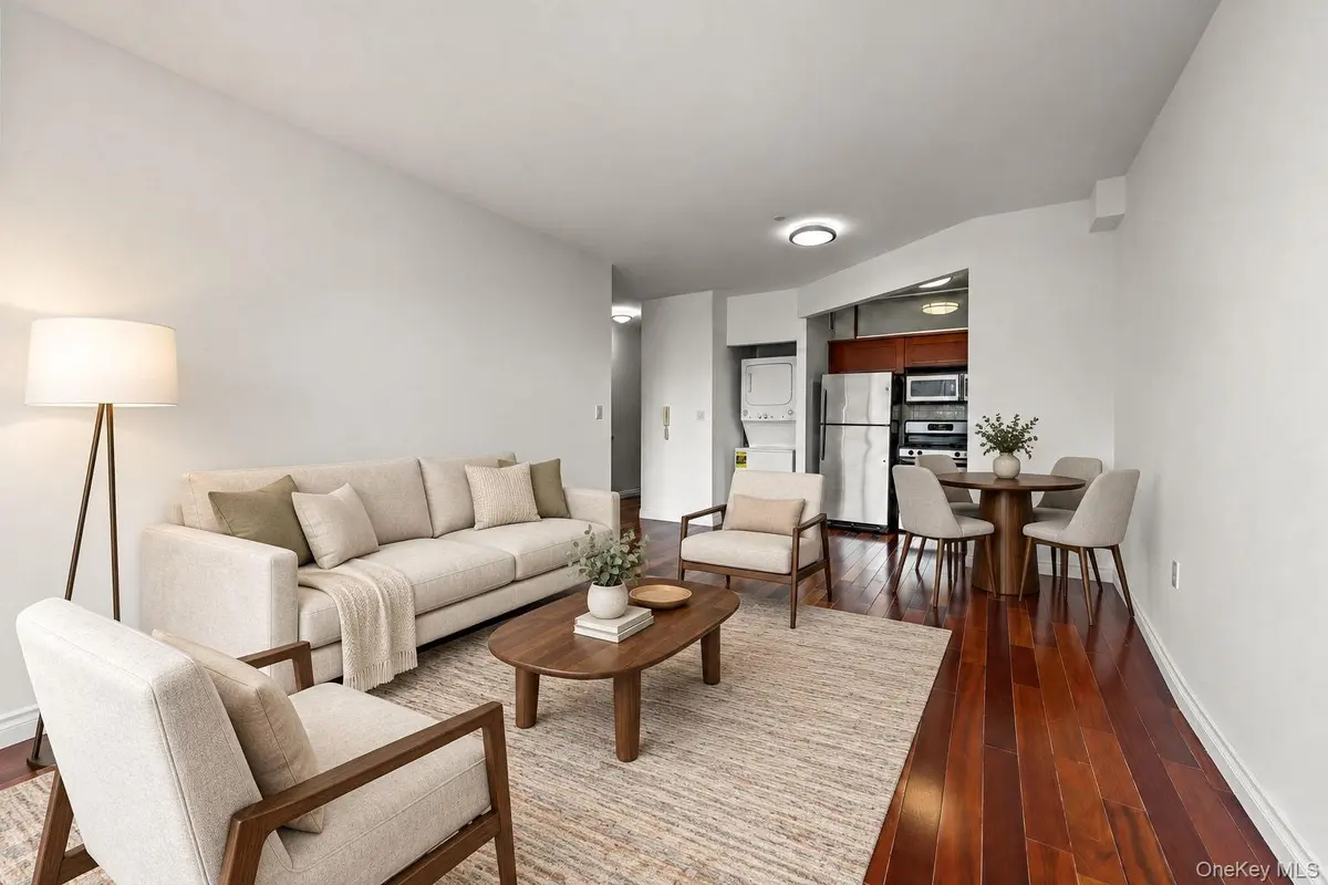 30-85 Vernon BLVD #6E, Astoria, NY 11102