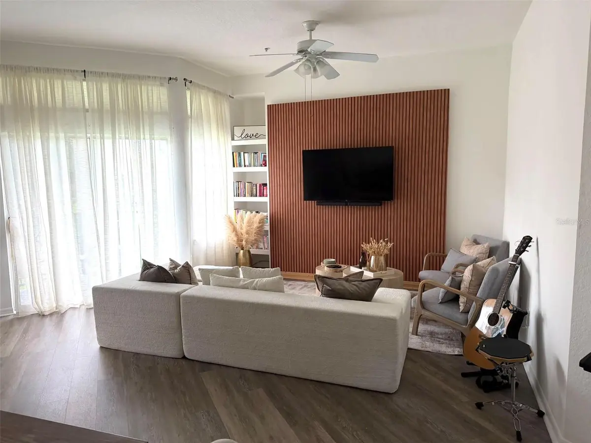 7360 WESTPOINTE BLVD #127, Orlando, FL 32835