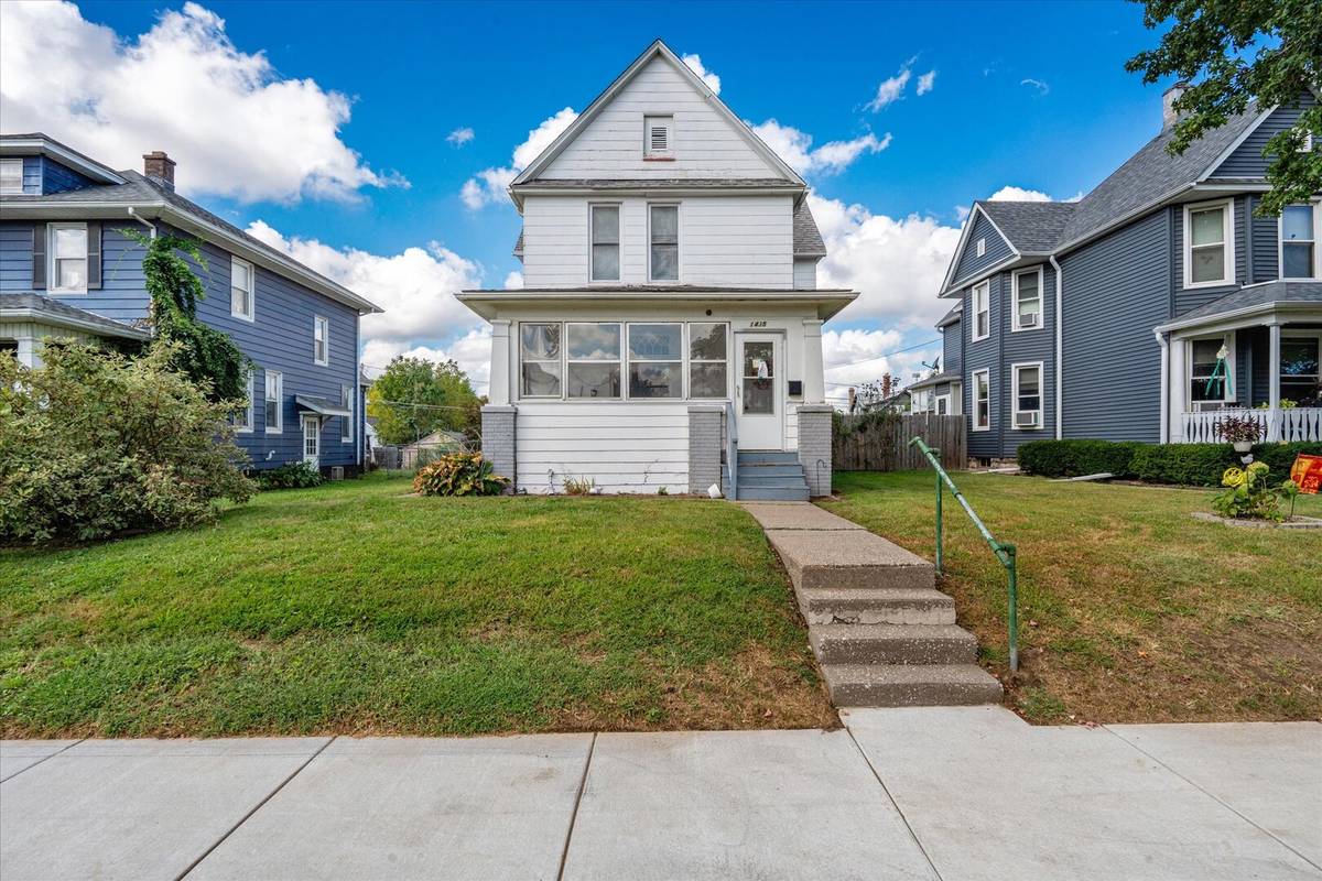 1435 10th ST, Moline, IL 61265