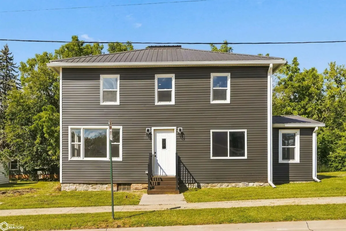 305 W Henry ST, Mount Pleasant, IA 52641