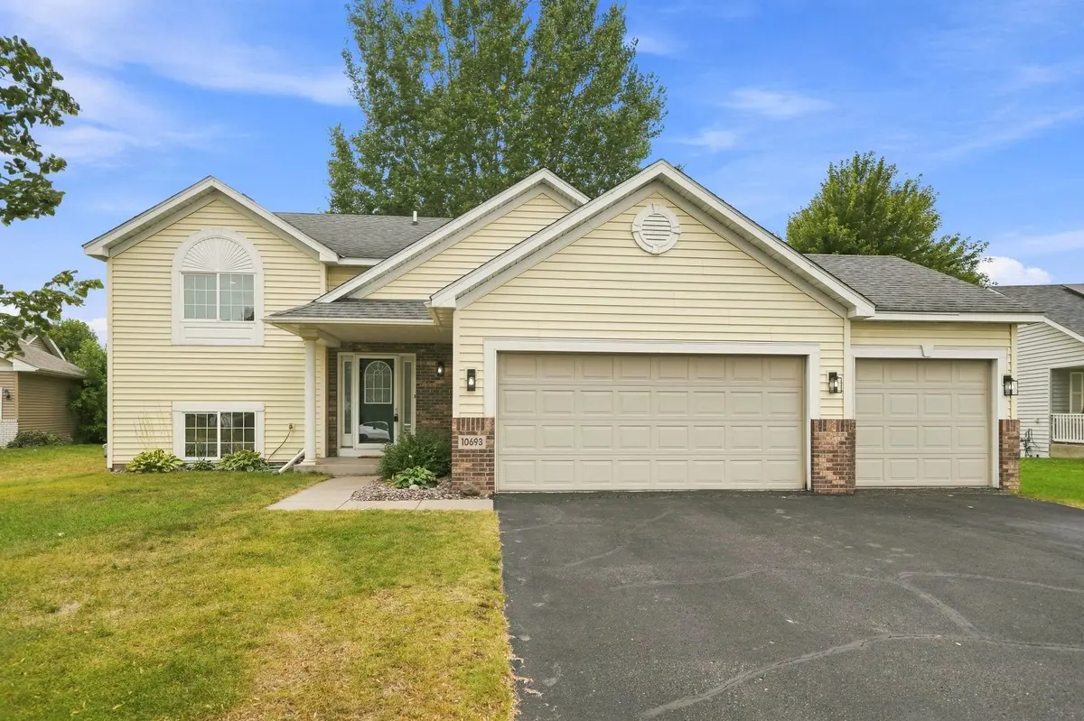 10693 Karston AVE NE, Albertville, MN 55301