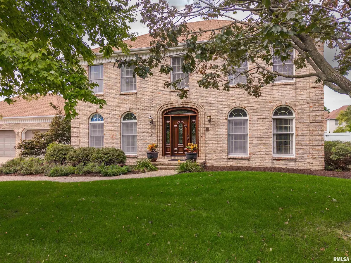 3206 Leafy LN, Bloomington, IL 61704
