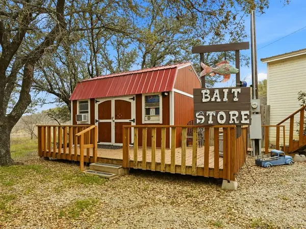 557 Farm to Market 3003, Graham, TX 76450