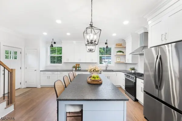 37 Madison Trl, Hopatcong Boro, NJ 07843