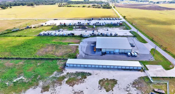 2675 County Road 374, Taylor, TX 76574