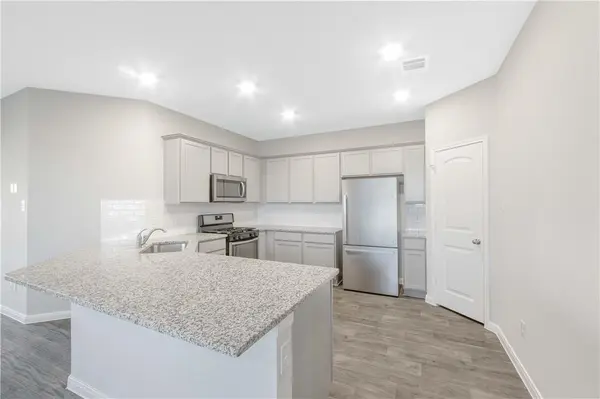 141 Spider Lily DR, Kyle, TX 78640