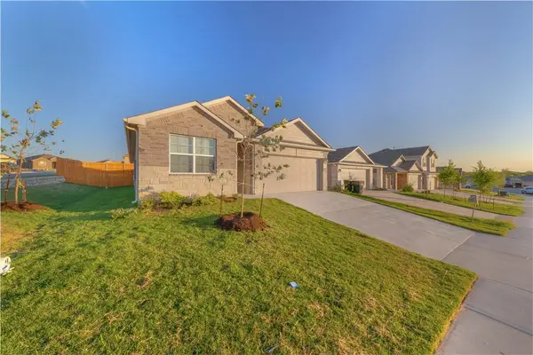 141 Spider Lily DR, Kyle, TX 78640