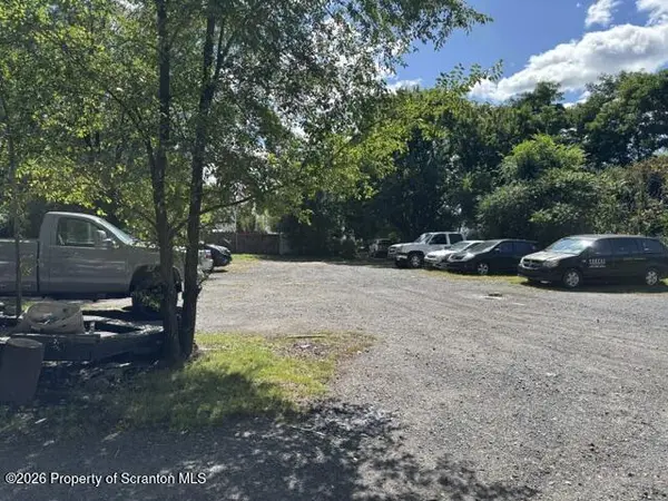 N Edwards CT, Scranton, PA 18504