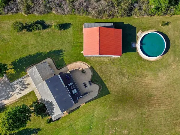 992 E 750 RD, Lawrence, KS 66047