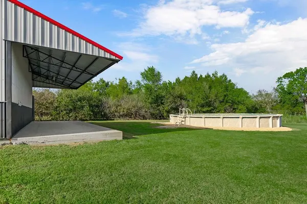 992 E 750 RD, Lawrence, KS 66047