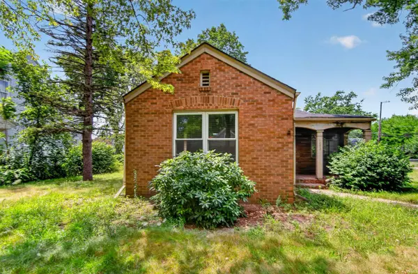 1053 N Elmer ST, South Bend, IN 46628