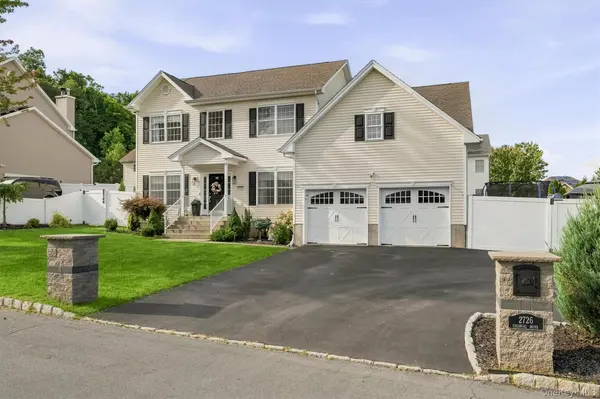 2726 Colonial DR, New Windsor, NY 12553