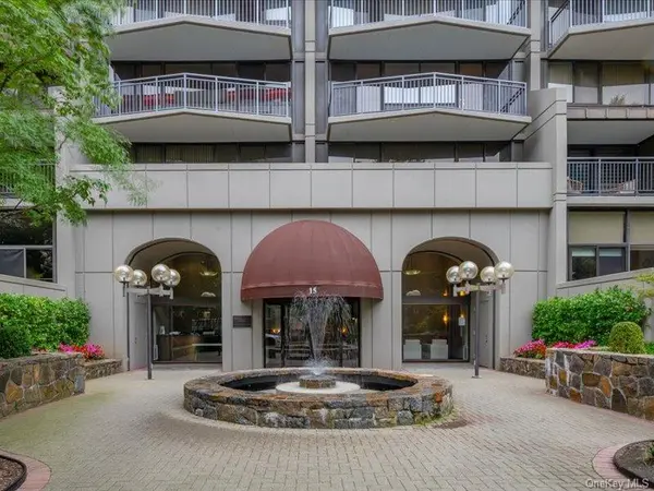 15 Stewart PL #6D, White Plains, NY 10603