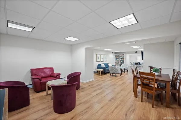 15 Stewart PL #6D, White Plains, NY 10603