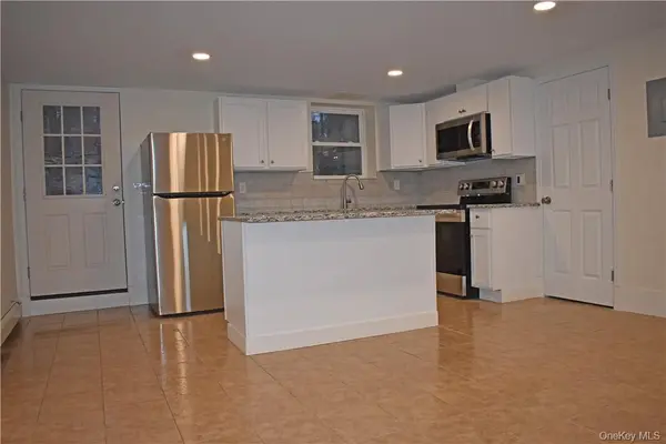 33 E Vacation, Hopewell Junction, NY 12590