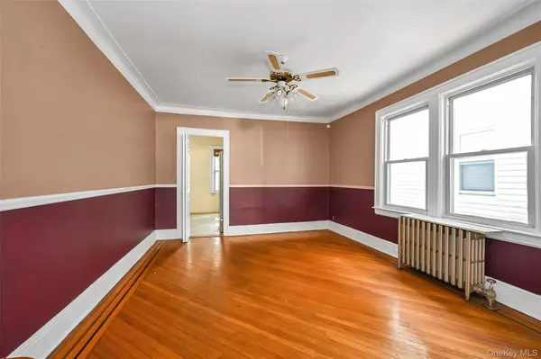89-18 220th ST, Queens Village, NY 11427