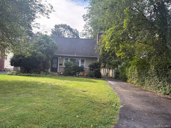 20 W 18th ST, Huntington Station, NY 11746