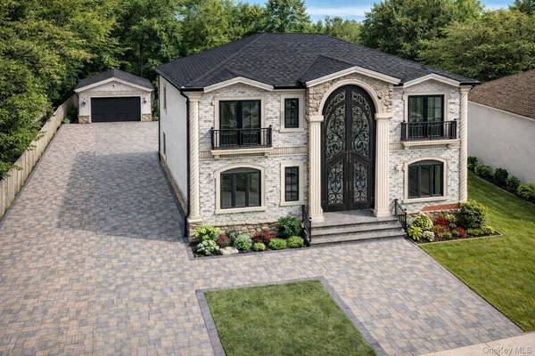 2520 Falcon ST, East Meadow, NY 11554