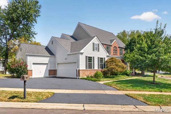 403 Kacey LN, Ballwin, MO 63021