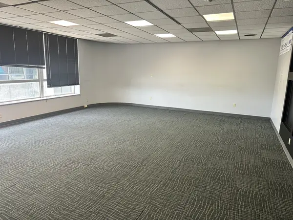 6 Dearborn SQ, Kankakee, IL 60901