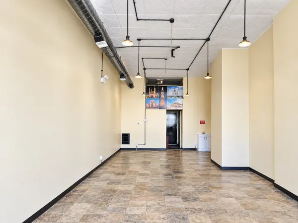 6235 N Western AVE, Chicago, IL 60659