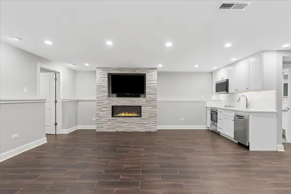 1441 W Wolfram #Garden, Chicago, IL 60657