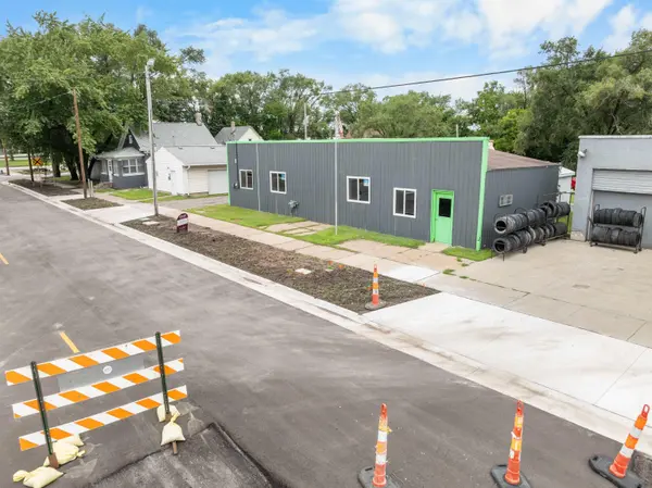 440 W Parker ST, Waterloo, IA 50703