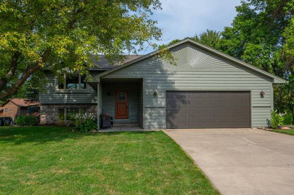 1928 Circle DR NW, Sauk Rapids, MN 56379