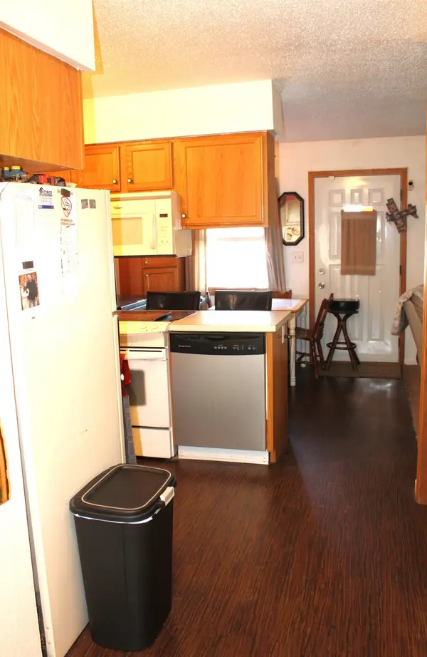 1806-1808 S 8th AVE S, Fargo, ND 58103