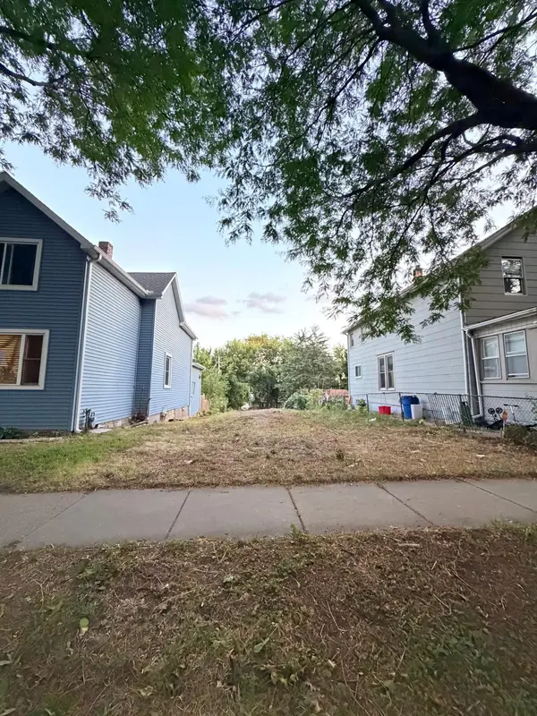 914 York AVE, Saint Paul, MN 55106