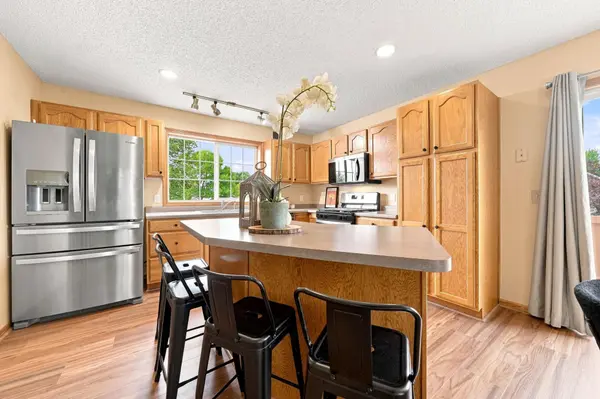 10693 Karston AVE NE, Albertville, MN 55301
