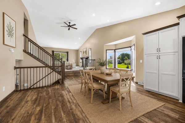 316 Lake AVE N, Silver Lake, MN 55381