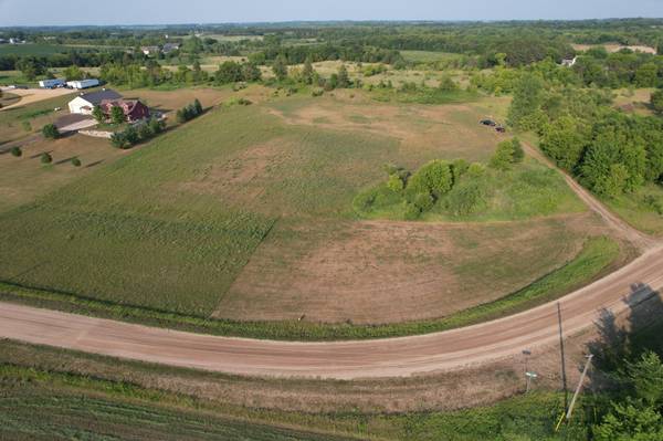 7736 15th St SW, Howard Lake, MN 55349