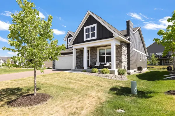 17972 Gresford LN, Lakeville, MN 55044