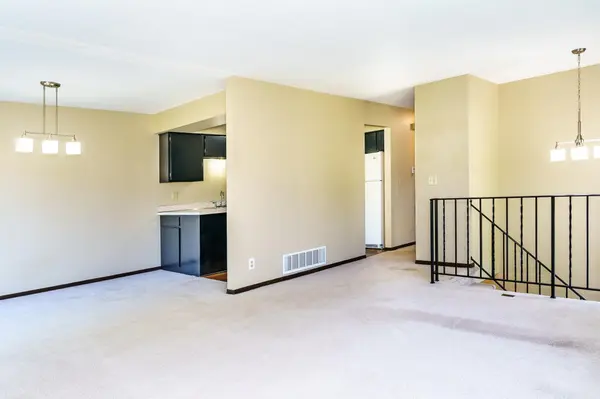 10355 Balsam LN, Eden Prairie, MN 55347