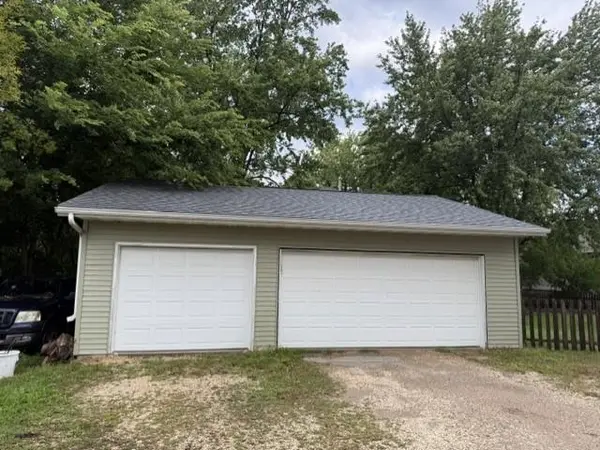 829 Prospect AVE, Windom, MN 56101