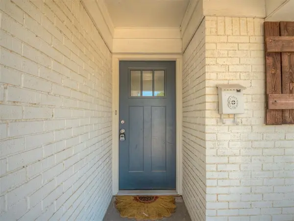 1414 Oxford WAY, The Village, OK 73120