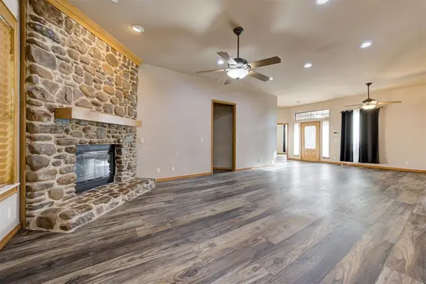 1772 Lake Shadows CT, Edmond, OK 73012