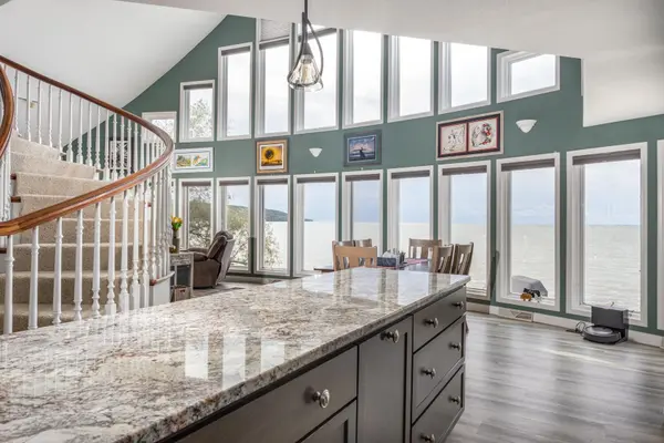 N7611 LOWER CLIFF RD, Sherwood, WI 54169