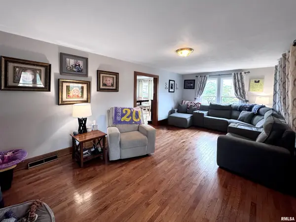 339 W LAFAYETTE ST, Rushville, IL 62681