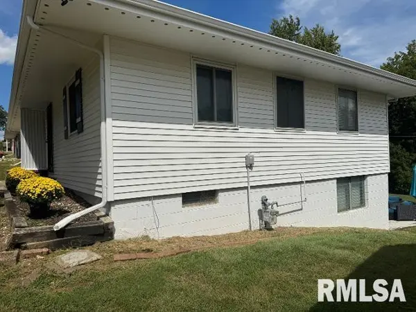 5606 N GRACELAND DR, Peoria, IL 61614