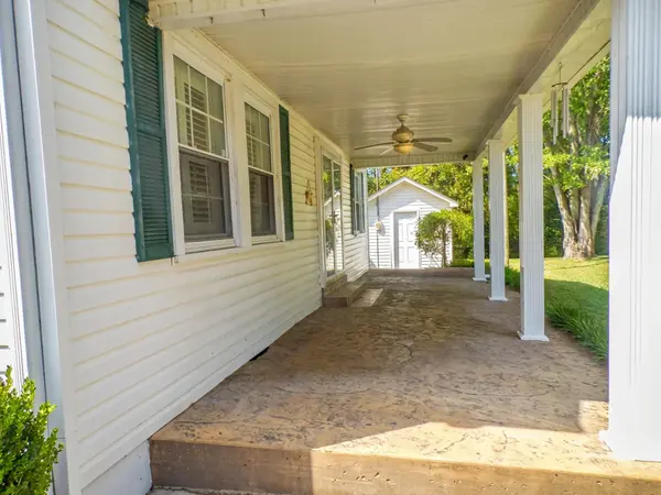 408 W Main St, Smithville, TN 37166