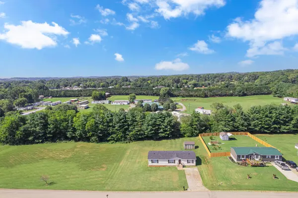 933 Ridge View Rd, Maryville, TN 37801
