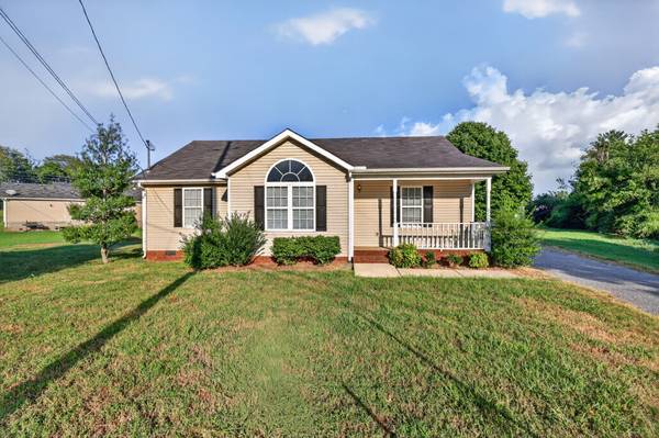 2109 Dothan Dr, Murfreesboro, TN 37128