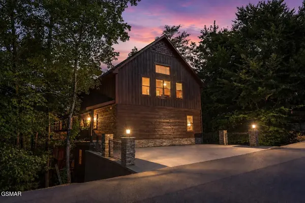 3521 Sand Ridge Way, Pigeon Forge, TN 37863